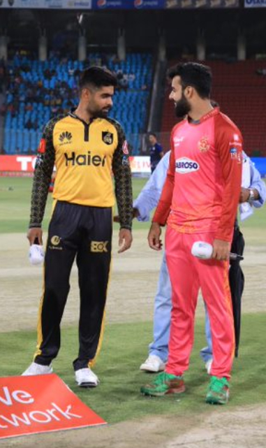 Both captains at the toss